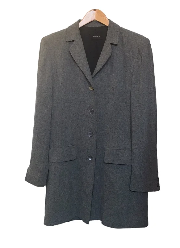 Hooded design Linea Suit Set (Size M)
