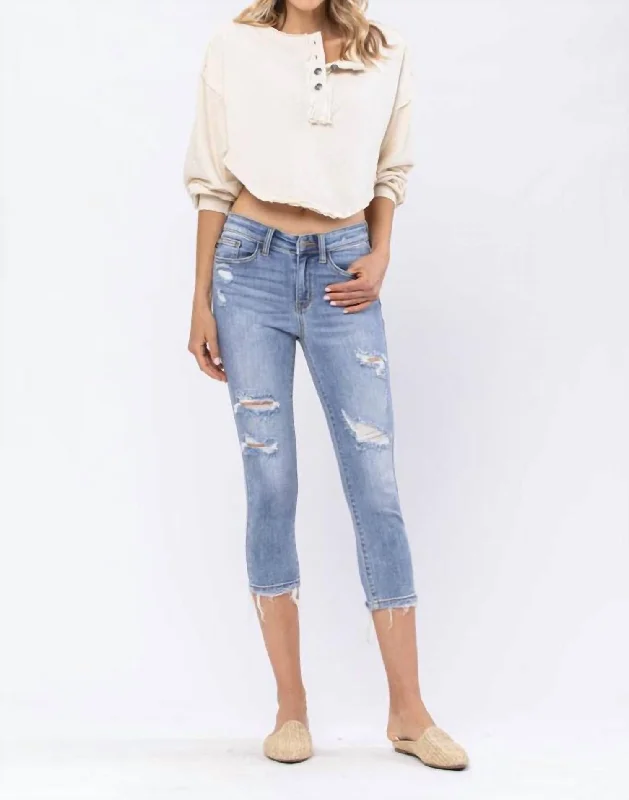 Taylor Mid-Rise Destroyed Capri In Light Wash